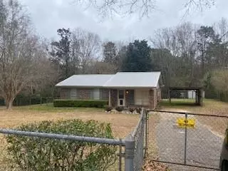 5050 Waltman RD, Wilmer, AL 36587