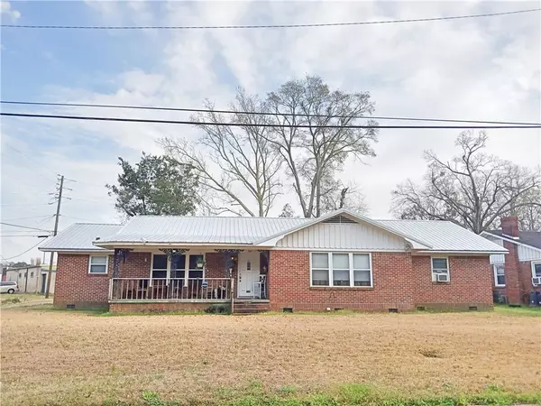 401 Yeend AVE, Chickasaw, AL 36611