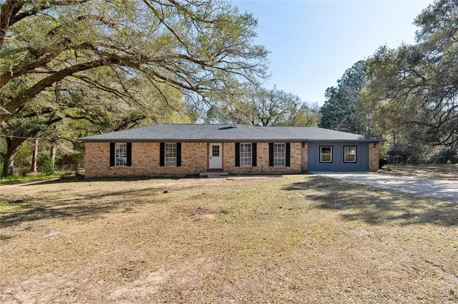 12151 Oakdale AVE, Grand Bay, AL 36541