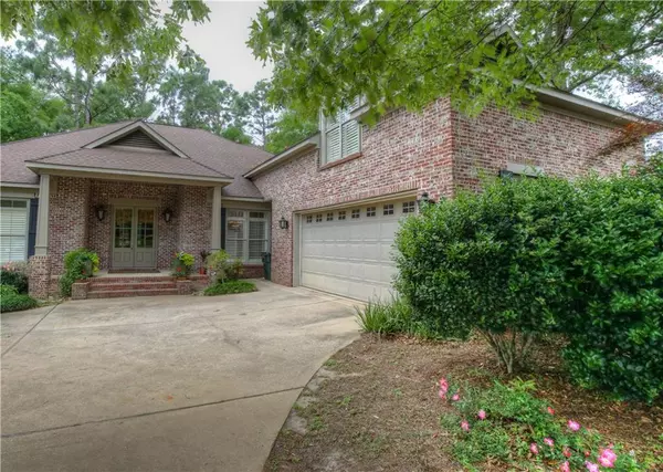 113 Easton CIR, Fairhope, AL 36532