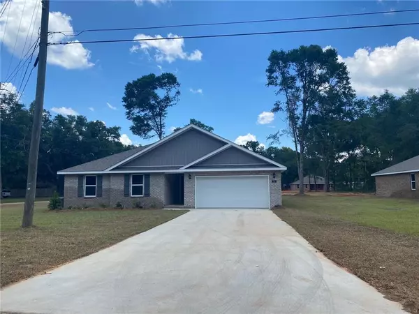 53 Hilltop ST, Satsuma, AL 36572