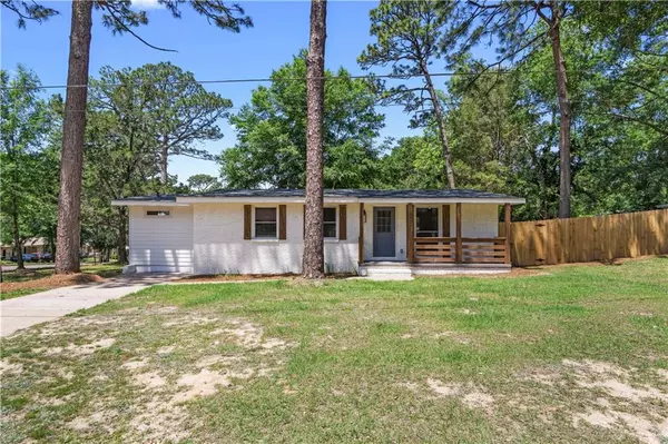 423 Barclay AVE, Fairhope, AL 36532