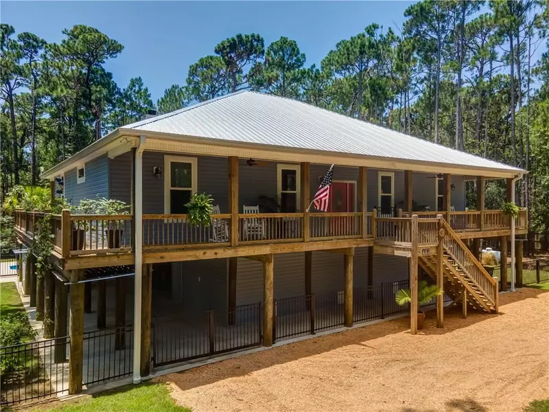 407 Chenault AVE, Dauphin Island, AL 36528