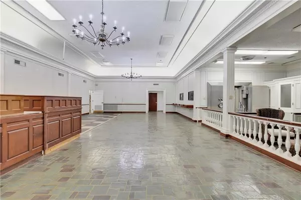 Mobile, AL 36604,914 Government ST