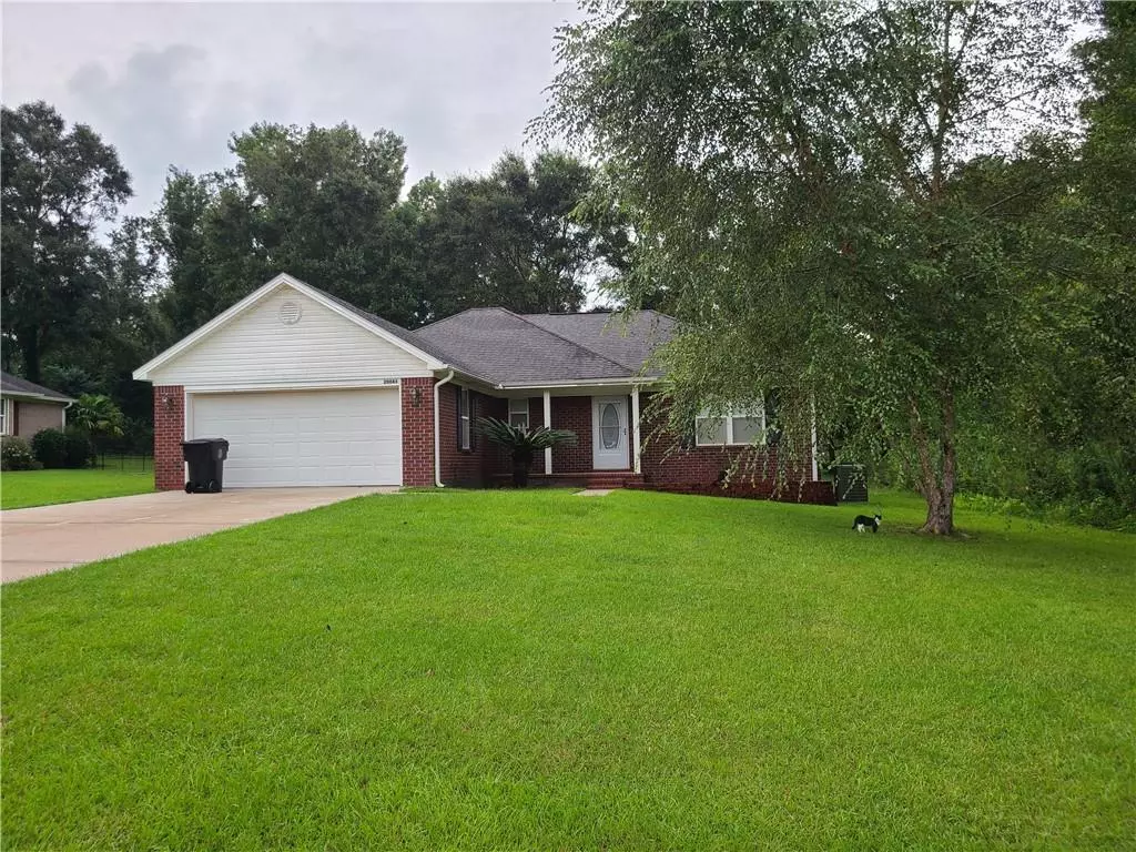 Robertsdale, AL 36567,20045 Boulder LN