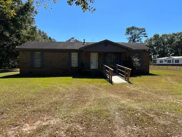 14250 Burnham RD, Grand Bay, AL 36541