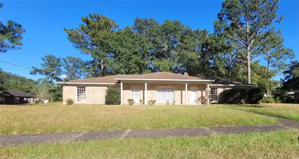 824 Deerfield DR, Mobile, AL 36608