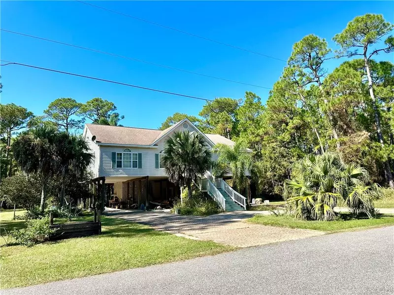 111 Buchanan ST, Dauphin Island, AL 36528