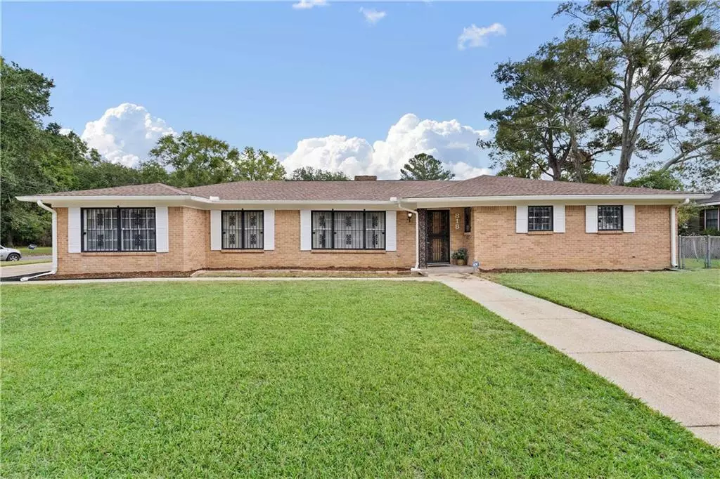 Mobile, AL 36617,818 Summerville ST