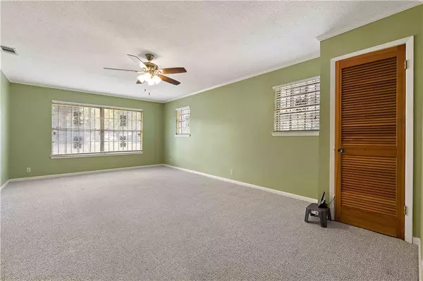 Mobile, AL 36617,818 Summerville ST