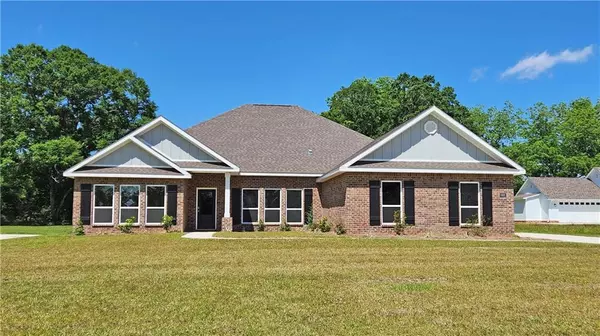 5838 Orchard LN E, Grand Bay, AL 36541