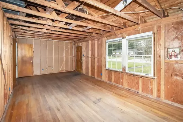 Mobile, AL 36606,908 Shady Brook DR