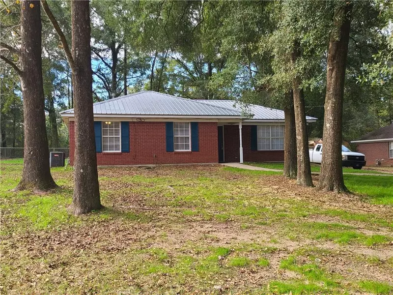 32 Brierwood LN, Satsuma, AL 36572