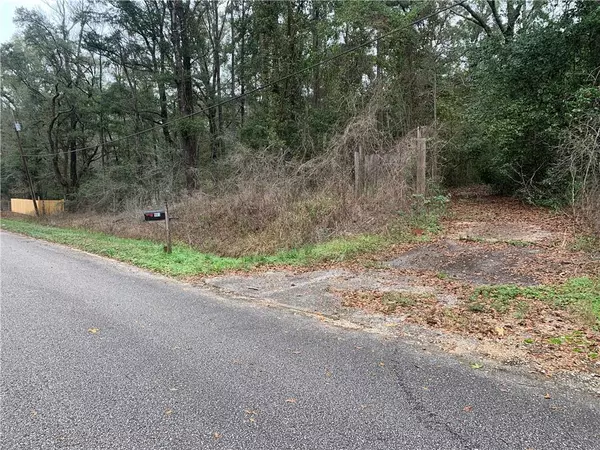 Mobile, AL 36608,916 Carol ST