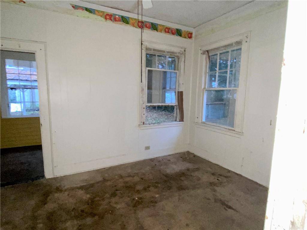 Chickasaw, AL 36611,305 7th ST
