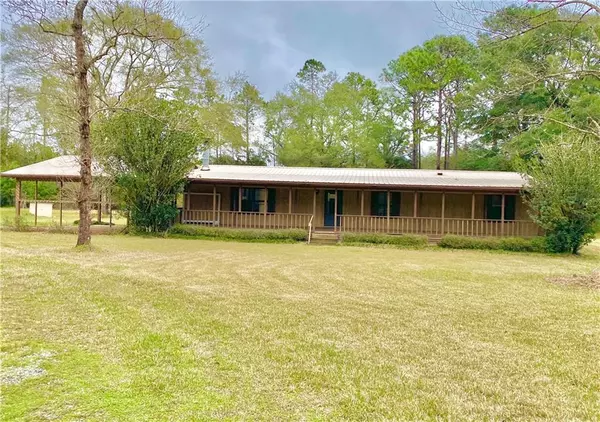 25127 Patterson RD,  Robertsdale,  AL 36567