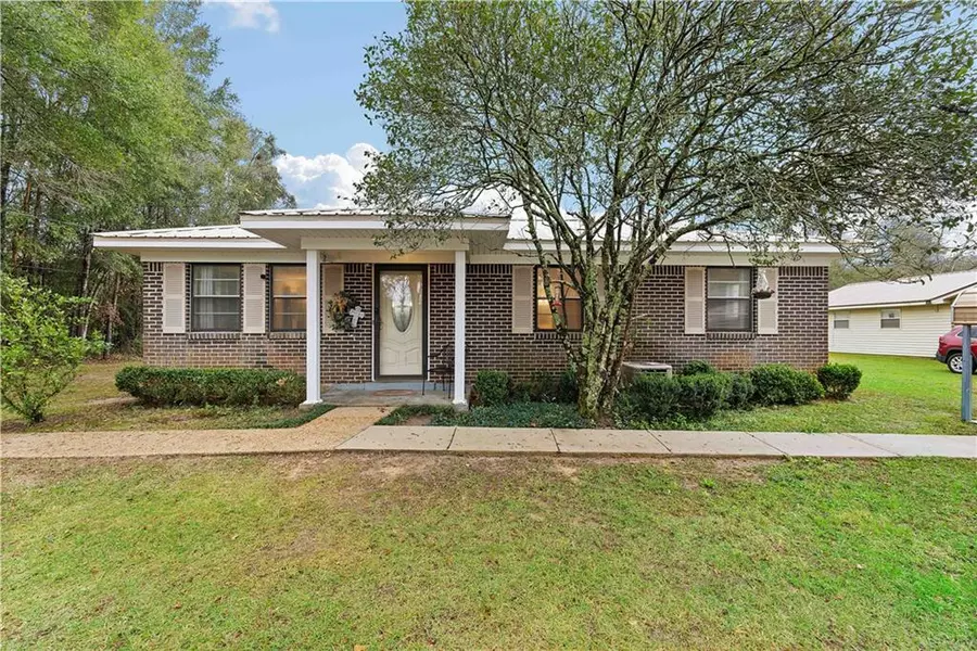 8513 Denise CIR, Eight Mile, AL 36613