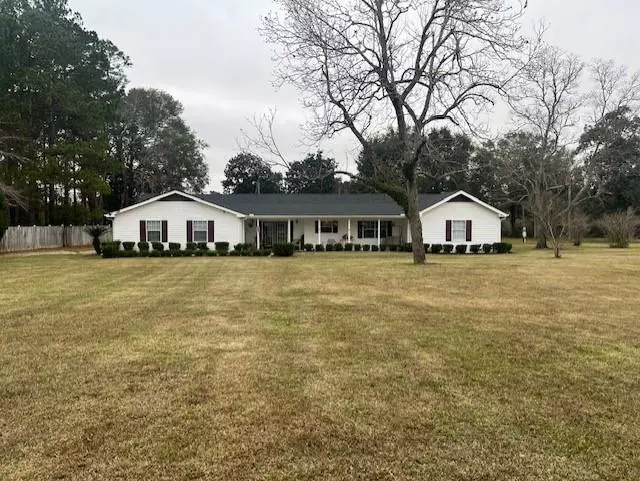 13125 Mcclinton RD, Grand Bay, AL 36541