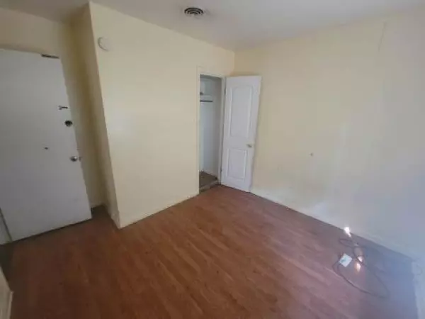 Mobile, AL 36605,915 Gulf Terra CT