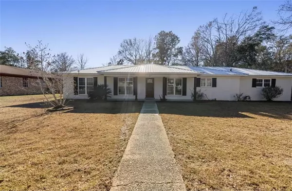 413 Augusta DR, Satsuma, AL 36572