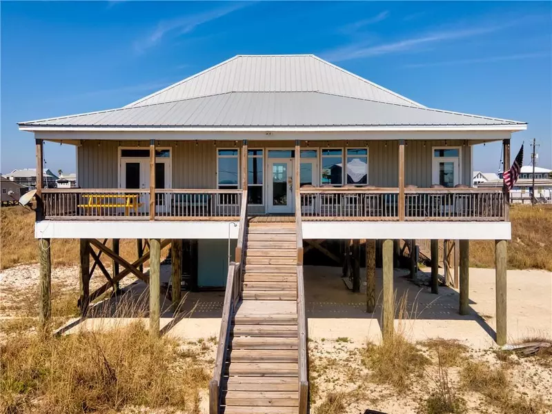 109 St Andrews CT, Dauphin Island, AL 36528