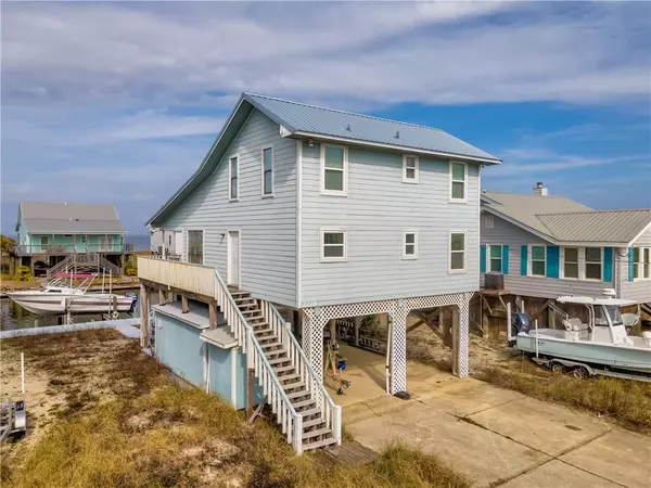 Dauphin Island, AL 36528,2228 Mallard ST