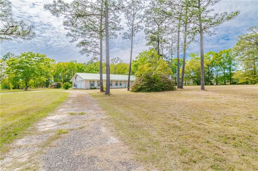 10961 Highway 188, Grand Bay, AL 36541