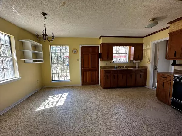 Chickasaw, AL 36611,558 4th AVE