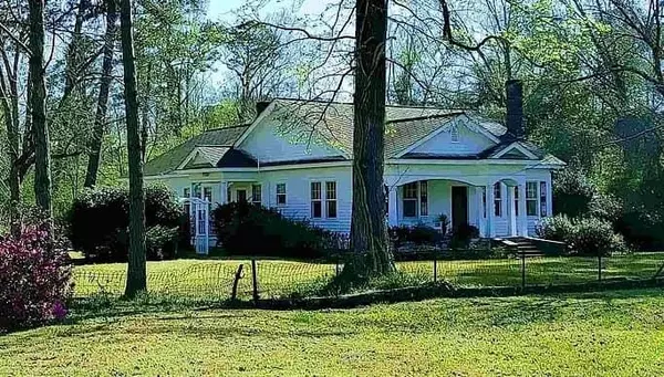 177 Healing Springs RD, Millry, AL 36558