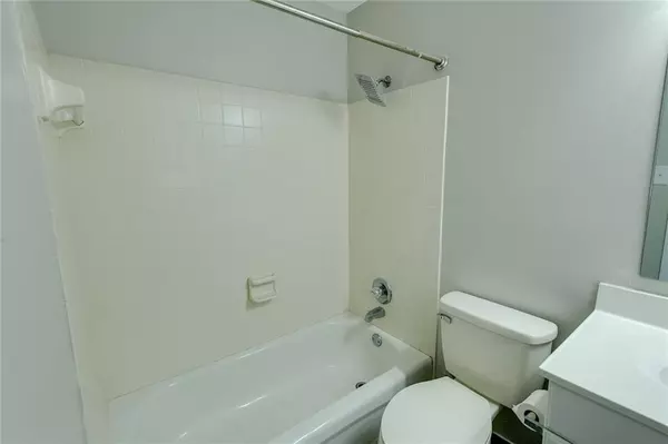 Mobile, AL 36608,7029 Roxboro CT