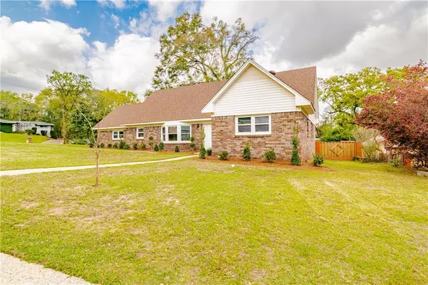 Mobile, AL 36609,709 Montclaire WAY