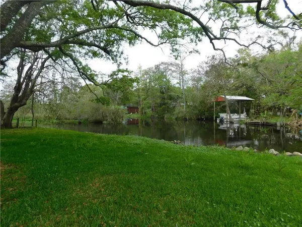 Theodore, AL 36582,6626 Viking WAY