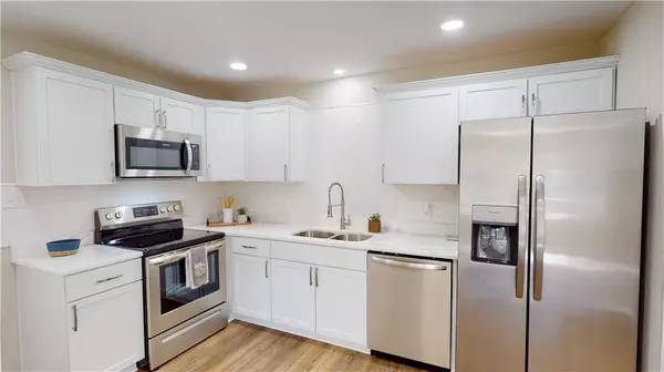 Mobile, AL 36606,908 Shady Brook DR