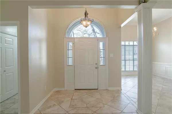 Mobile, AL 36608,2775 Oakridge West DR