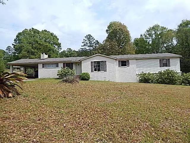 857 Club Wiley RD, Jackson, AL 36545