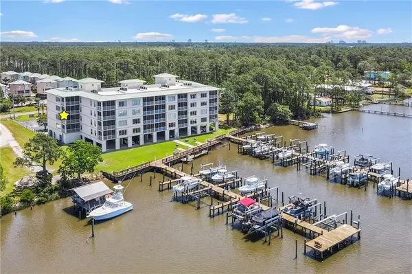 Gulf Shores, AL 36542,4297 County Road 6 #201