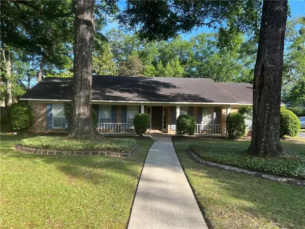 6401 Shetland CT, Mobile, AL 36695