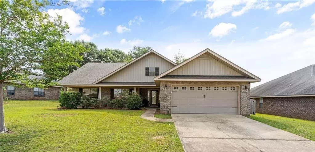 2244 Fernwood LOOP E, Semmes, AL 36575