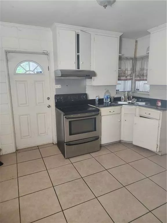 Mobile, AL 36606,2202 High ST