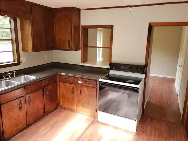 Mobile, AL 36605,3203 Dogwood RD