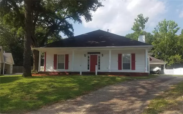 6504 Bienville CT, Mobile, AL 36695