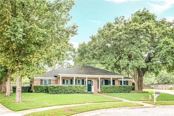 Mobile, AL 36609,6017 Laurel Wood CT