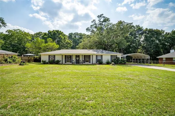 Mobile, AL 36618,3327 Meadow LN