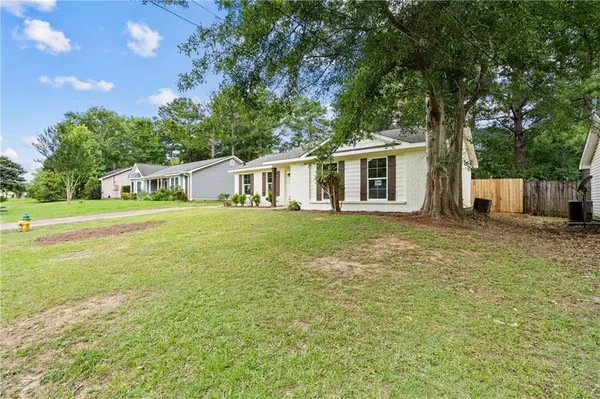 Mobile, AL 36608,800 Hale RD