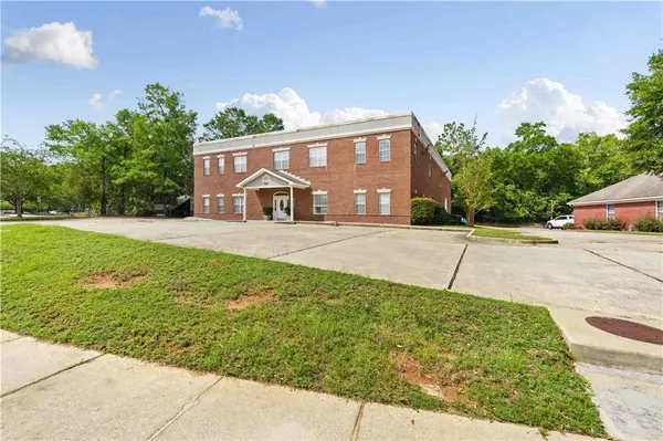 Mobile, AL 36609,500 Boulevard PARK W