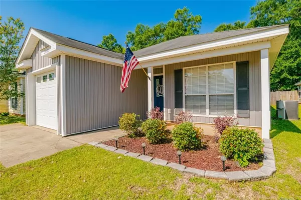 2098 Spring Grove W, Mobile, AL 36695