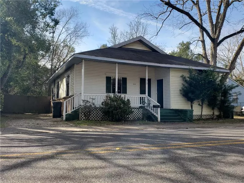 317 Main ST W, Prichard, AL 36610