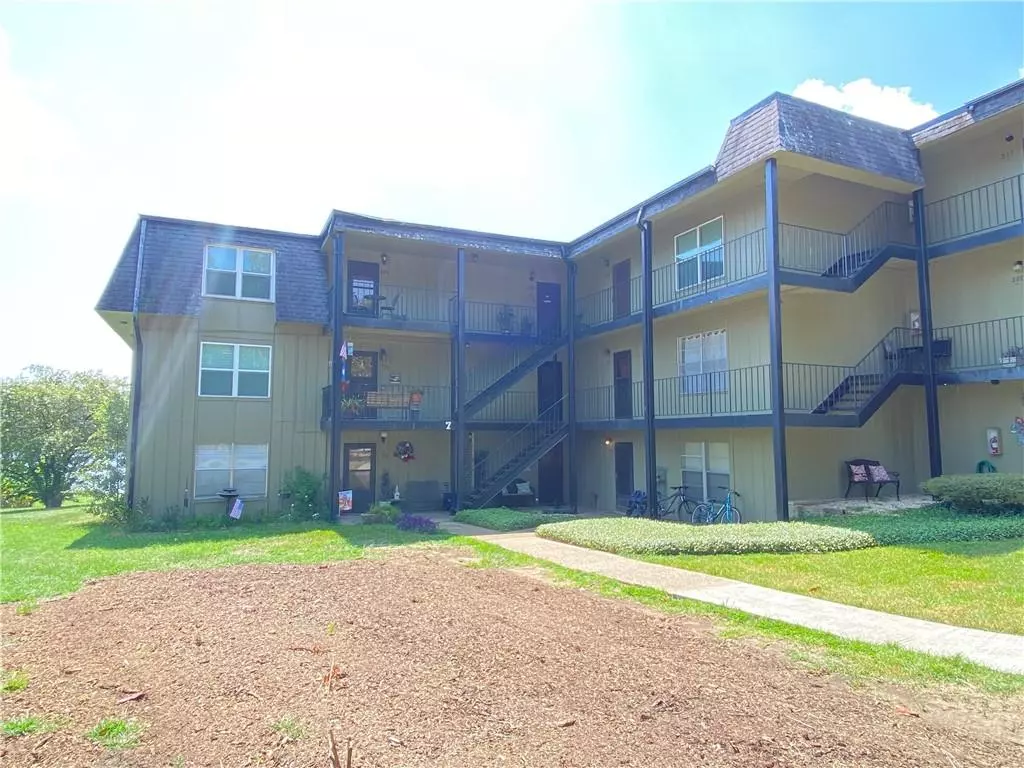 Mobile, AL 36605,228 Riverbend DR #228