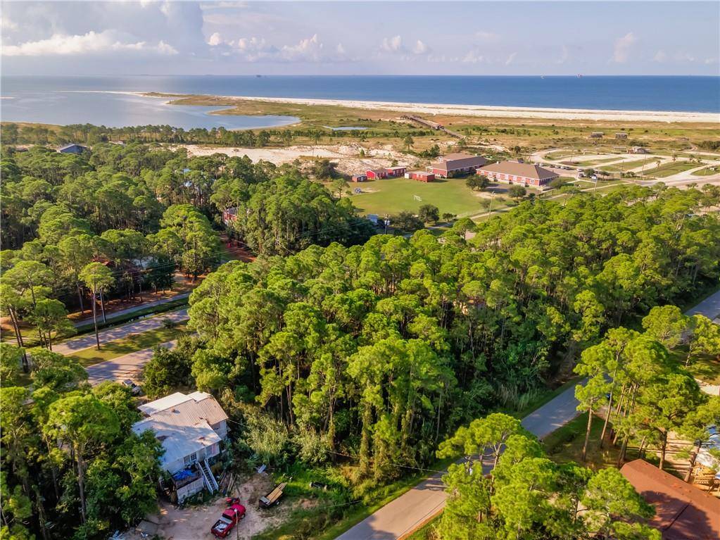 Dauphin Island, AL 36528,1426 Bienville BLVD