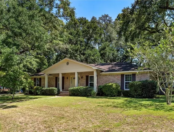 1913 Bent Tree CT, Mobile, AL 36609